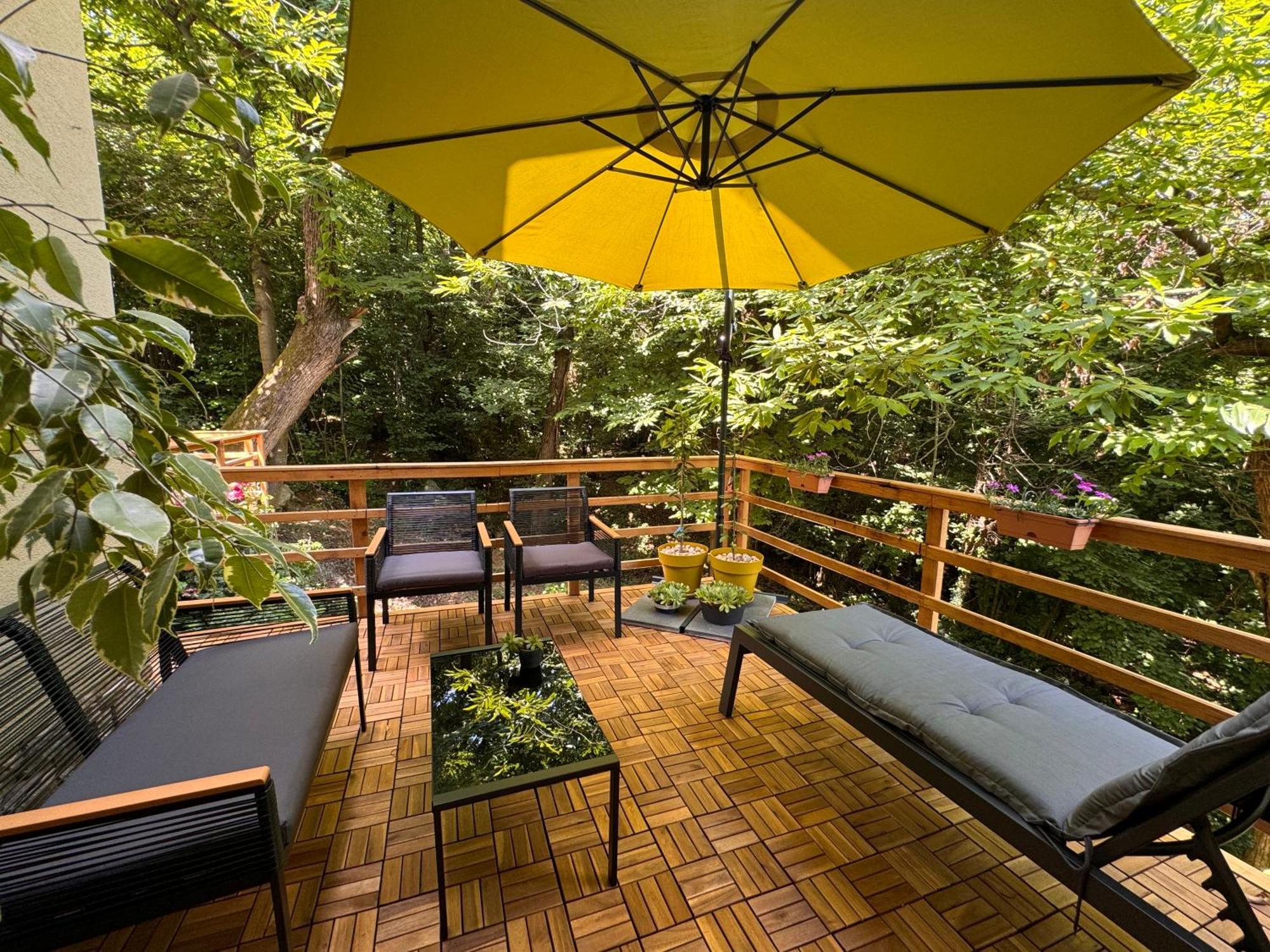 Apartment With A Terrace Forest Home Lullula Veprinac Exteriör bild